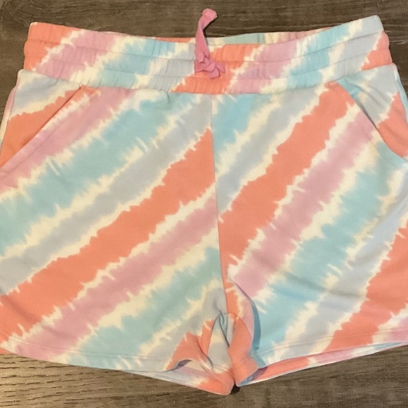 Tie DIY shorts - Picture 1 of 2